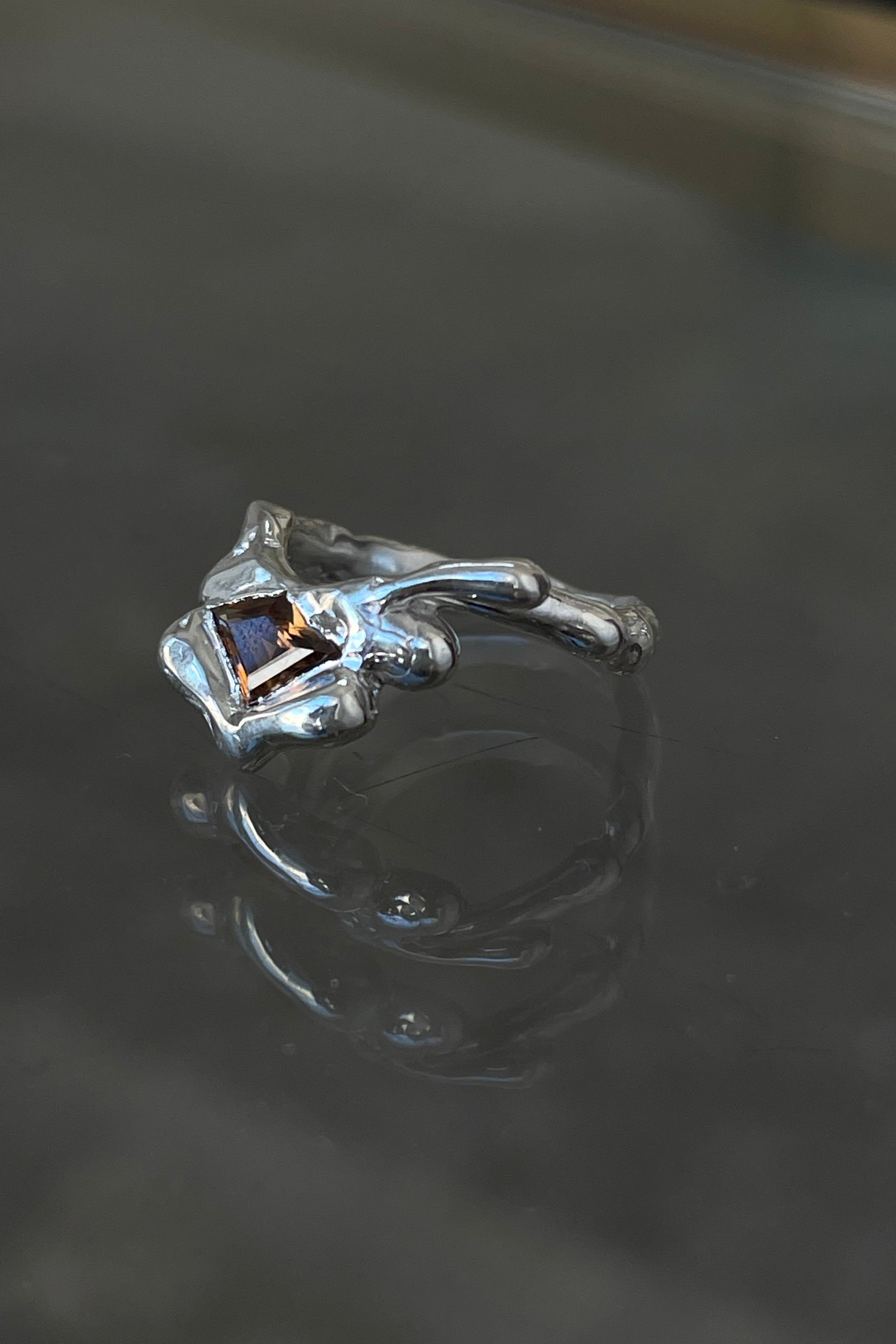 Wayward Ring